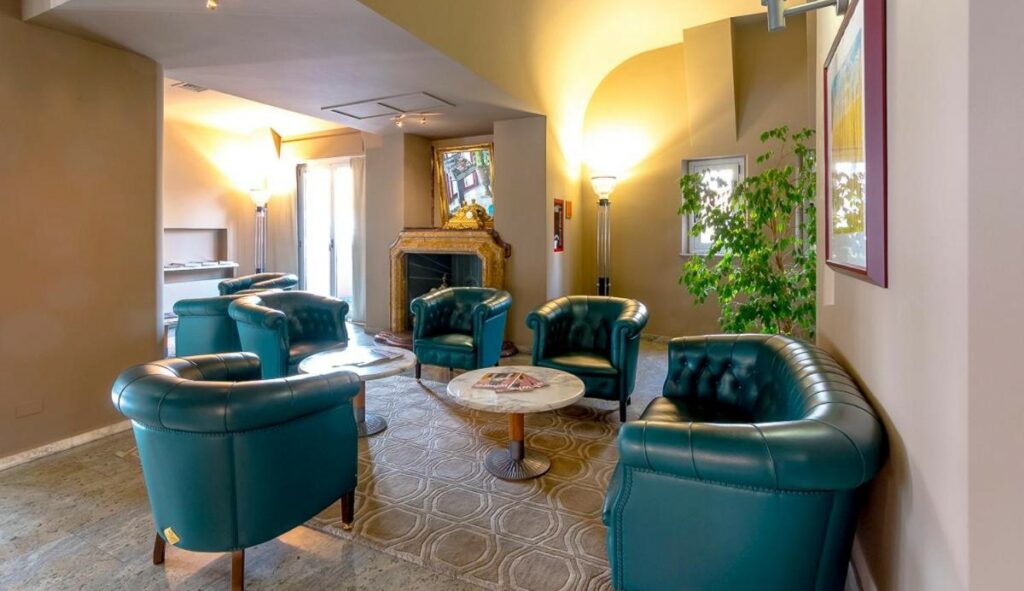 Hotel Sunflower